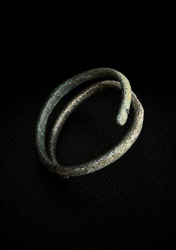 Keltisch, vroeg La Tène 13e tot 9e eeuw v.Chr. Brons Armband