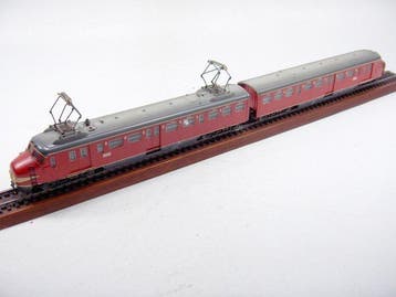 Trix Express H0 - 2301 - Treinstel (1) - Hondekop in rood -, Nieuw