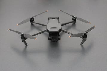 DJI Mavic 3 Classic (Hasselblad 4/3 CMOS 5.1K Drone), Nieuw
