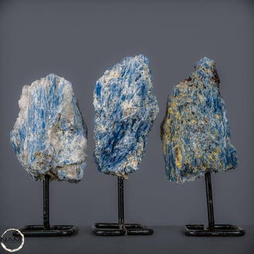 Indrukwekkende natuurlijke kyanietstappen met intens blauwe