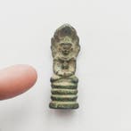 Oud-Khmer Brons Boeddha-beeld op Naga-slang troon, reizende