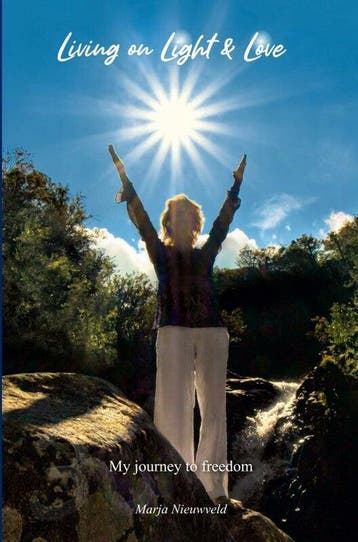 9789403633008 Living on Light  Love Marja Nieuwveld, Verzenden, Nieuw, Marja Nieuwveld
