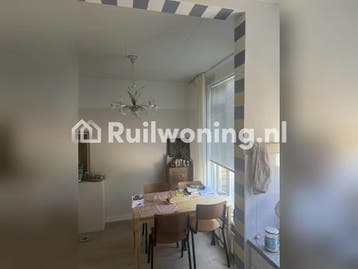 Emmen: knus familiehuis, nabij centrum, en natuur!, Drenthe