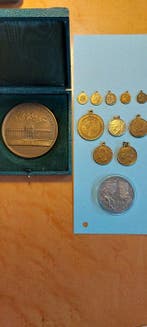 Wereld. Collection of coins and medals (Zonder minimumprijs)