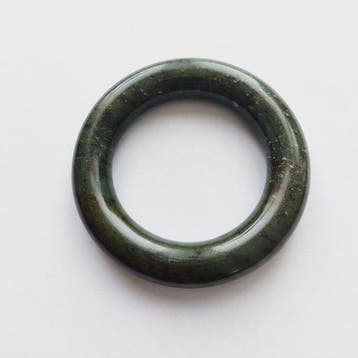 Oud-Birmaans Donkergroene jade Belangrijke Bangle - 98 mm