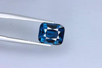 1 pcs Blauw Spinel - 6.26 ct - International Gemological, Nieuw