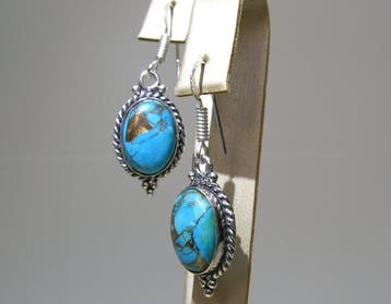 Turquoise Oorbellen - Hoogte: 40 mm - Breedte: 14 mm- 5.2 g
