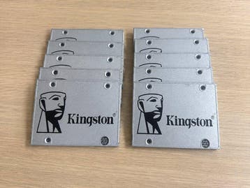 KINGSTON Lot de 10 SSD Kingston au format 2,5 pouces SATA -, Nieuw