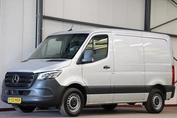 Mercedes-Benz Sprinter 317 L1H1 170PK 2000KG TREKVERMOGEN, Automaat, Dealer onderhouden, Stof, Gebruikt