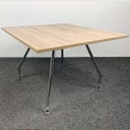 Vitra Ad Hoc Tafel - 110 x 110 cm | Nieuw Midden Eiken Blad, Ophalen of Verzenden, Nieuw in verpakking