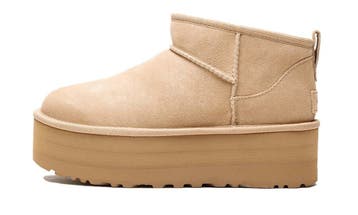 UGG Classic Ultra Mini Platform Boot Sand (W), Nieuw
