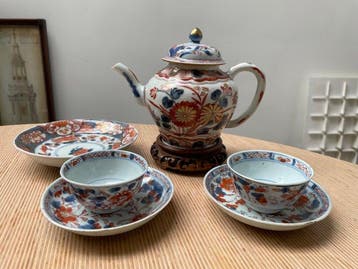 Theepot (8) - Porselein - Imari theepotje en kopjes