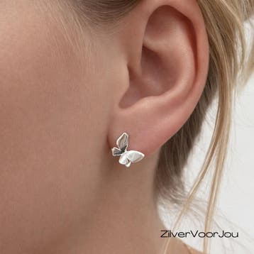 Zilveren vlinder huggie oorringen, Verzenden, Nieuw, Zilver