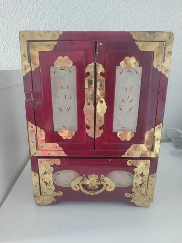 Sieradendoos - Vintage Chinees sieradendoosje van roodgelakt, Antiek en Kunst, Curiosa en Brocante