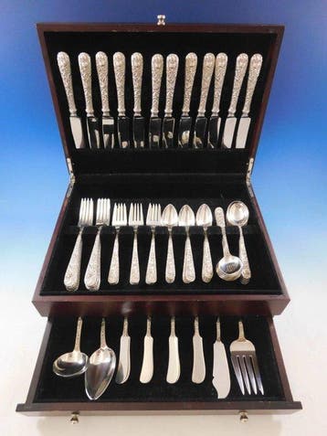 S. Kirk & Son - Bestekset voor 12 personen (76) - Repoussé -
