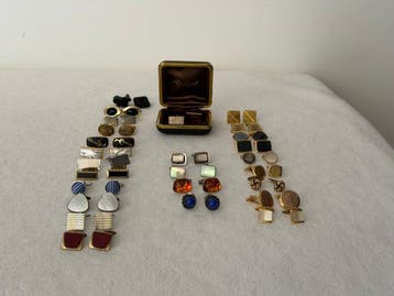 Collectie merkartikelen - Verzameling vintage manchetknopen