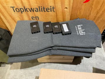 Online veiling: Sit & Heat, verwarmde zitkussens (4 stuks), Nieuw