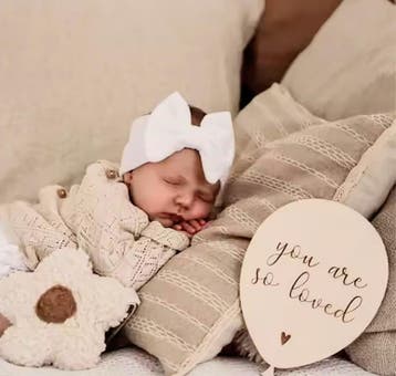 Houten ballon met de tekst Youre so Loved, Verzenden, Nieuw, Kraamcadeau