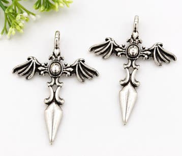 2 x Metalen bedel Tribal met vleugels 44 × 35 × 4 mm – o, Ophalen of Verzenden, Nieuw, Kraal