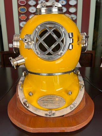 Duikhelm - (NO RESERVE) XXL DIVING HELMET AND LAMP - Staal,