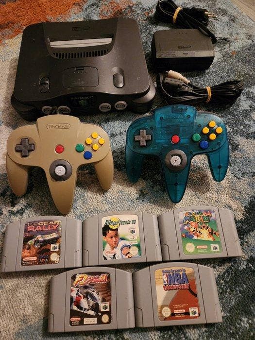 Nintendo - N64 - Nintendo 64 & 2 Controllers & 5 Games -, Spelcomputers en Games, Spelcomputers | Overige Accessoires