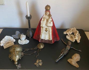 Religieuze en spirituele objecten (10) - Gips, Hars,