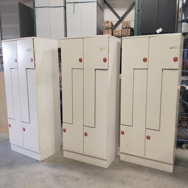 4-deurs Oostwoud ruimte besparende Z-lockerkast - 195x80x50, Huis en Inrichting, Kasten | Lockerkasten, Ophalen of Verzenden