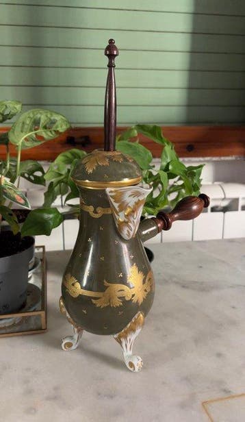 Camille Le Tallec - Chocoladepot - Porselein