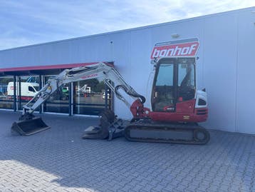 Te koop Takeuchi TB250-2   1300 draaiuren  nette machine!!!!, Zakelijke goederen, Ophalen, Graafmachine