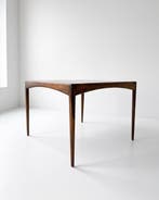 Soren Willadsen - Kristian Solmer Vedel - Eettafel - modus -