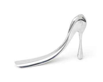 Manolo Blahnik (1942)