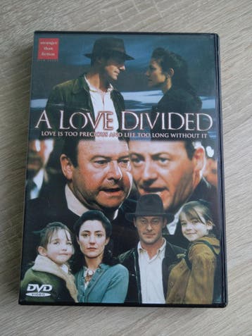 DVD - A Love Divided, Alle leeftijden, Verzenden, Gebruikt