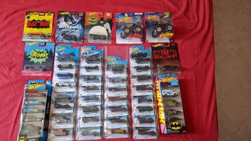 Hot Wheels 1:64 - Modelauto (48) - Collezione Batmobile Hot, Nieuw