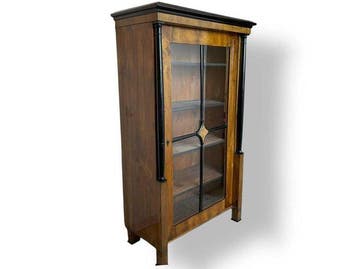 Vitrinekast - Wortelnotenhout - Biedermeier, zuilen