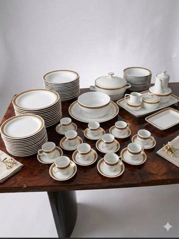 Unknown - hungery - Tafelservies voor 12 (12) - Porselein
