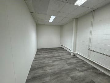 Opslag- en bedrijfsruimte18 m² – Begane grond – Adam 24/7, Huur, Opslag of Loods