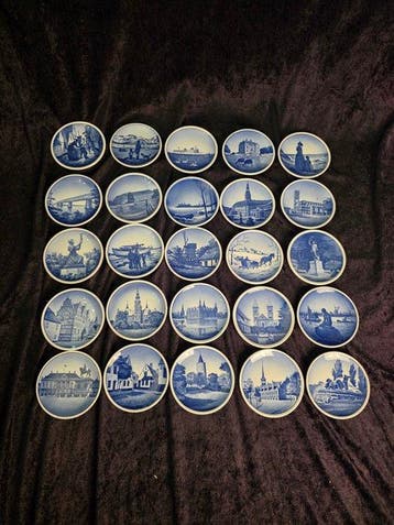 Royal Copenhagen, Aluminia - Bord (25) - Porselein -