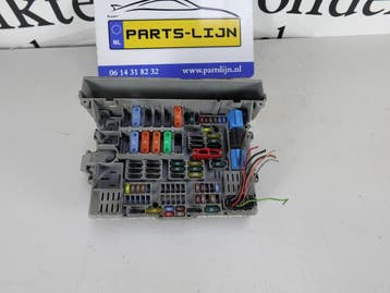 Gebruikte Zekeringkast voor BMW 325i 2002 - U-251109-1561, Ophalen of Verzenden, Nieuw