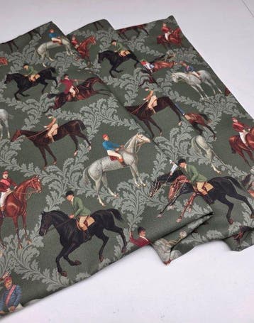 Stof Equitazione Exclusief met galopperende paarden -