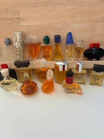 Themacollectie - Collectie van 18 parfumminiaturen vintage
