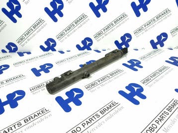 Common rail A 642 070 0695, Ophalen of Verzenden, Gebruikt, Mercedes-Benz
