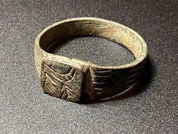 Middeleeuwen, kruisvaardersperiode Brons Intacte ring met, Antiek en Kunst