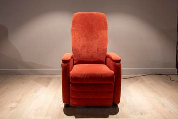 Fitform Vario 570 Sta- op stoel uitgevoerd in rood stof, Gebruikt, Verzenden, Minder dan 75 cm, Stof