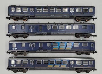 Minitrix N - 3020, 3021 - Modeltrein personenwagen (4) -, Hobby en Vrije tijd, Nieuw
