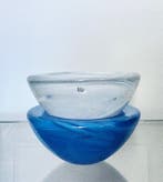Kosta Boda - Anna Ehrner - Kom (2) - geblazen glas, Antiek en Kunst