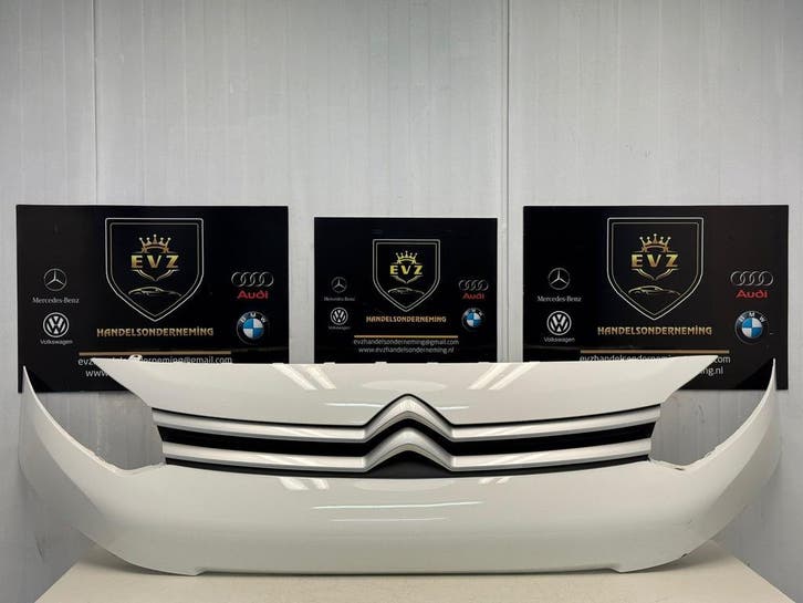 Citroen Jumper bj.2021 bovenkant voor de voorbumper wit, Auto-onderdelen, Carrosserie en Plaatwerk, Gebruikt, Citroën, Voor, Bumper