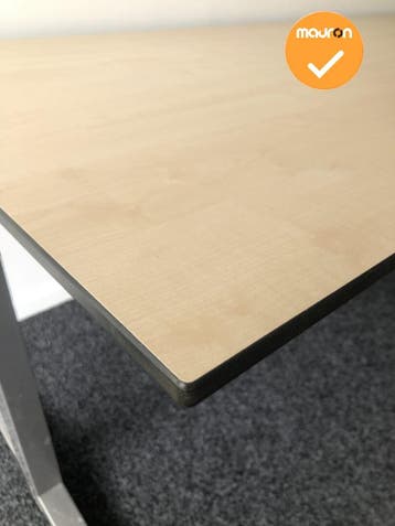 Ahrend Balance Bureau - Elektrisch - Zilvergrijs onderstel -, Werkplek, Ophalen of Verzenden, Gebruikt, Bureau