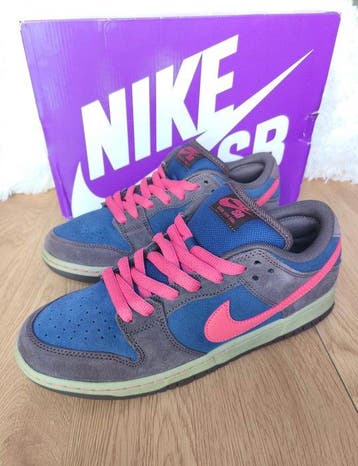 Nike SB - Dunk Low Pro - Low-top sneakers - Maat: EU 42.5 -, Nieuw