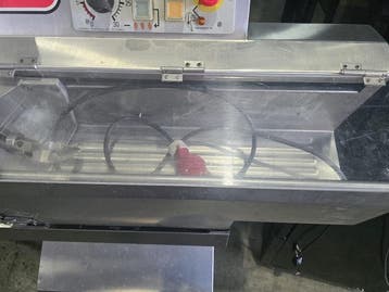 Berkel 750L portion cutter in veiling slagers materialen, Gebruikt, Bakkerij en Slagerij
