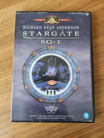 DVD - Stargate SG 1 - Volume 1, Vanaf 12 jaar, Verzenden, Gebruikt, Science Fiction